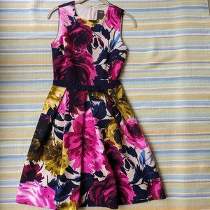 ⭐ Gorgeous 😍 Taylor floral scuba dress size 2